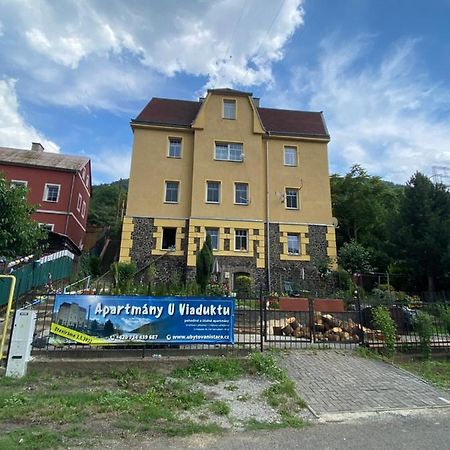 Apartmány U Viaduktu 46 Ústí nad Labem Esterno foto